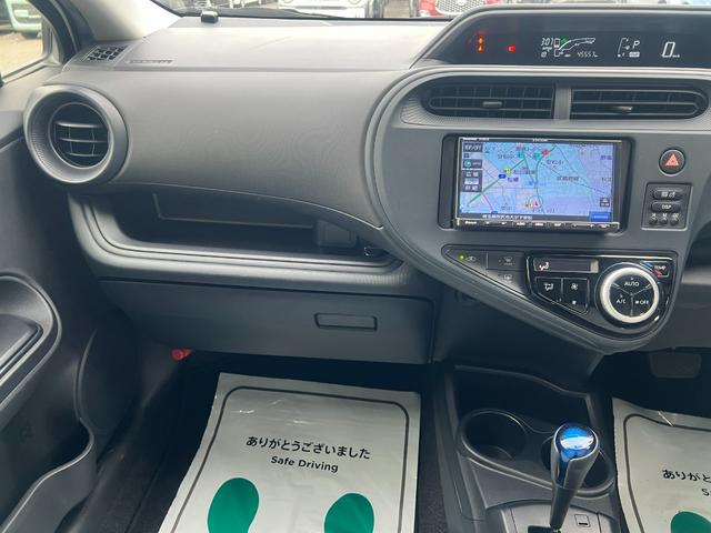 アクア L ナビ Bluetoothオーディオ ETC スマキー 禁煙車 ABS 電格ミラー 運転席エアバッグ 助手席エアバッグ エアコン パワーウィンドウ パワーステアリング(44枚目)