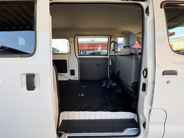 タウンエースバン ＧＬ　両側スライド　キーレス　禁煙車　フルフラット　ＡＢＳ　運転席エアバッグ　助手席エアバッグ　エアコン　パワーウィンドウ　パワーステアリング（24枚目）