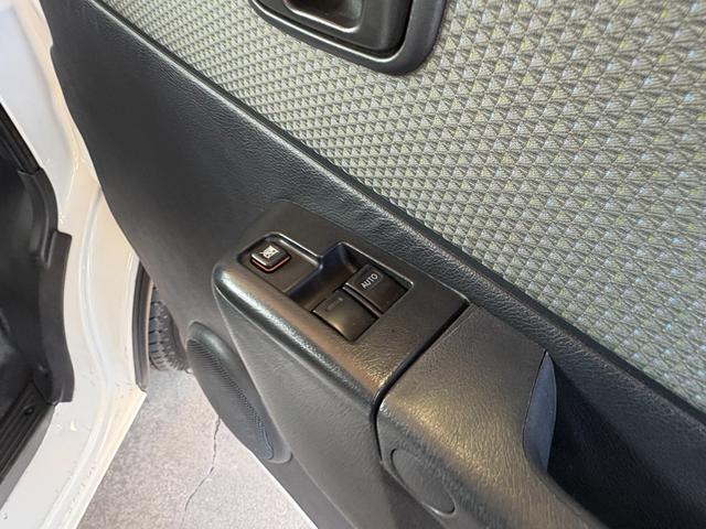 タウンエースバン ＧＬ　両側スライド　キーレス　禁煙車　フルフラット　ＡＢＳ　運転席エアバッグ　助手席エアバッグ　エアコン　パワーウィンドウ　パワーステアリング（33枚目）