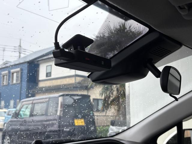 アクア Ｓビジネスパッケージ　衝突軽減　レーンキープ　障害物センサー　ナビ　ワンセグ　Ｂカメラ　Ｂｌｕｅｔｏｏｔｈオーディオ　ＥＴＣ２．０　スマキー　禁煙車　ＡＢＳ　オートハイビーム　オートライト　電格ミラー　ＣＤ（22枚目）