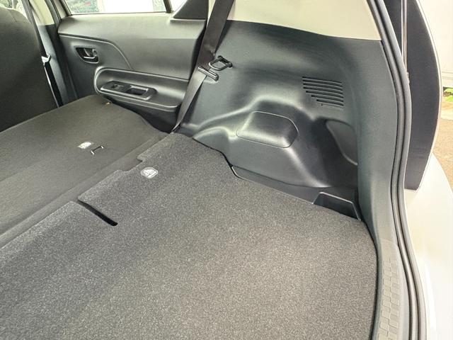 アクア Ｓビジネスパッケージ　衝突軽減　レーンキープ　障害物センサー　ナビ　ワンセグ　Ｂカメラ　Ｂｌｕｅｔｏｏｔｈオーディオ　ＥＴＣ２．０　スマキー　禁煙車　ＡＢＳ　オートハイビーム　オートライト　電格ミラー　ＣＤ（33枚目）