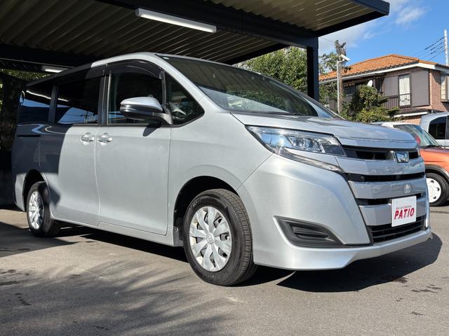 ノア Ｘ　４ＷＤ　衝突軽減　レーンキープ　障害物センサー　オートクルーズ　片側電動　ナビ　Ｂカメラ　Ｂｌｕｅｔｏｏｔｈオーディオ　ＥＴＣ　Ｉストップ　ＬＥＤヘッドライト　キーレス　禁煙車　３列　ＡＢＳ（17枚目）