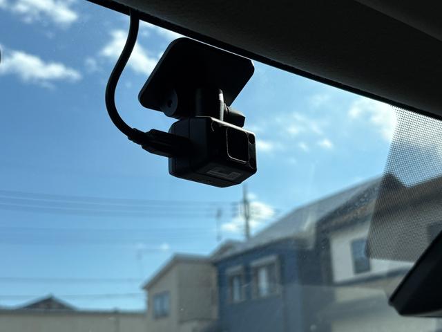 ノア Ｘ　４ＷＤ　衝突軽減　レーンキープ　障害物センサー　オートクルーズ　片側電動　ナビ　Ｂカメラ　Ｂｌｕｅｔｏｏｔｈオーディオ　ＥＴＣ　Ｉストップ　ＬＥＤヘッドライト　キーレス　禁煙車　３列　ＡＢＳ（23枚目）