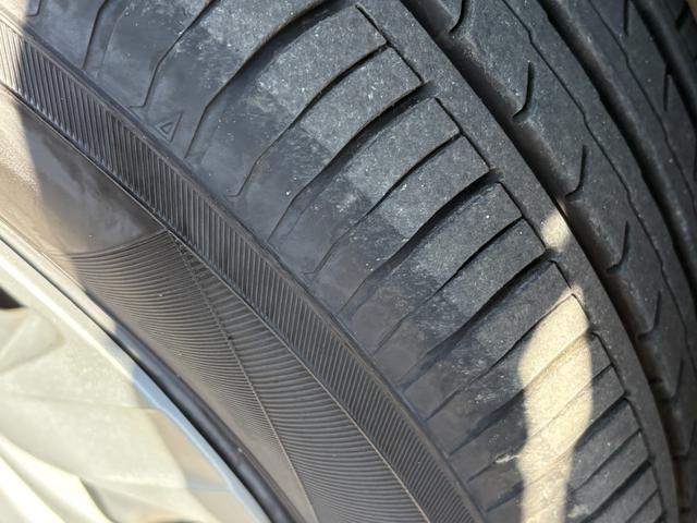 ノア Ｘ　４ＷＤ　衝突軽減　レーンキープ　障害物センサー　オートクルーズ　片側電動　ナビ　Ｂカメラ　Ｂｌｕｅｔｏｏｔｈオーディオ　ＥＴＣ　Ｉストップ　ＬＥＤヘッドライト　キーレス　禁煙車　３列　ＡＢＳ（24枚目）