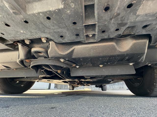 ノア Ｘ　４ＷＤ　衝突軽減　レーンキープ　障害物センサー　オートクルーズ　片側電動　ナビ　Ｂカメラ　Ｂｌｕｅｔｏｏｔｈオーディオ　ＥＴＣ　Ｉストップ　ＬＥＤヘッドライト　キーレス　禁煙車　３列　ＡＢＳ（25枚目）