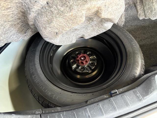 ノア Ｘ　４ＷＤ　衝突軽減　レーンキープ　障害物センサー　オートクルーズ　片側電動　ナビ　Ｂカメラ　Ｂｌｕｅｔｏｏｔｈオーディオ　ＥＴＣ　Ｉストップ　ＬＥＤヘッドライト　キーレス　禁煙車　３列　ＡＢＳ（37枚目）