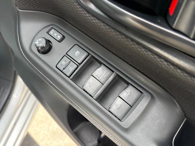 ノア Ｘ　４ＷＤ　衝突軽減　レーンキープ　障害物センサー　オートクルーズ　片側電動　ナビ　Ｂカメラ　Ｂｌｕｅｔｏｏｔｈオーディオ　ＥＴＣ　Ｉストップ　ＬＥＤヘッドライト　キーレス　禁煙車　３列　ＡＢＳ（44枚目）