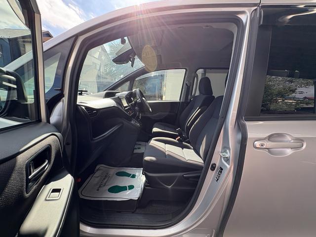 ノア Ｘ　４ＷＤ　衝突軽減　レーンキープ　障害物センサー　オートクルーズ　片側電動　ナビ　Ｂカメラ　Ｂｌｕｅｔｏｏｔｈオーディオ　ＥＴＣ　Ｉストップ　ＬＥＤヘッドライト　キーレス　禁煙車　３列　ＡＢＳ（46枚目）