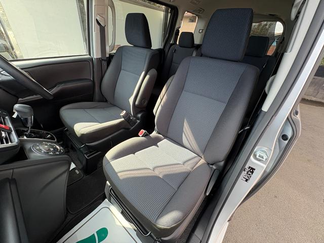 ノア Ｘ　４ＷＤ　衝突軽減　レーンキープ　障害物センサー　オートクルーズ　片側電動　ナビ　Ｂカメラ　Ｂｌｕｅｔｏｏｔｈオーディオ　ＥＴＣ　Ｉストップ　ＬＥＤヘッドライト　キーレス　禁煙車　３列　ＡＢＳ（47枚目）