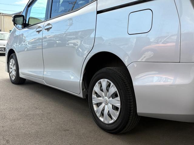 ノア Ｘ　４ＷＤ　衝突軽減　レーンキープ　障害物センサー　オートクルーズ　片側電動　ナビ　Ｂカメラ　Ｂｌｕｅｔｏｏｔｈオーディオ　ＥＴＣ　Ｉストップ　ＬＥＤヘッドライト　キーレス　禁煙車　３列　ＡＢＳ（65枚目）