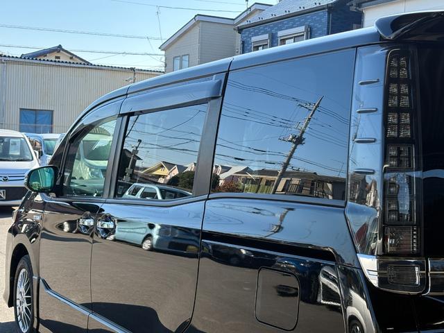 ヴォクシー ハイブリッドＺＳ　煌ＩＩ　衝突軽減　レーンキープ　両側電動　ナビ　フルセグ　Ｂカメラ　Ｂｌｕｅｔｏｏｔｈオーディオ　ＥＴＣ２．０　Ｉストップ　ＬＥＤヘッドライト　１６インチＡＷ　スマキー　記録簿　３列　フルフラット　ＡＢＳ（67枚目）