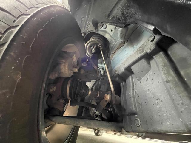 シエンタ Ｇ　衝突軽減　レーンキープ　両側電動　ナビ　フルセグ　Ｂカメラ　Ｂｌｕｅｔｏｏｔｈオーディオ　後席モニター　ＥＴＣ　１５インチＡＷ　スマキー　禁煙車　３列　フルフラット　ＡＢＳ　オートハイビーム（27枚目）