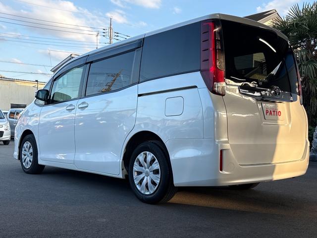 Ｘ　衝突軽減　レーンキープ　片側電動　ナビ　Ｂカメラ　ＥＴＣ　Ｉストップ　ＬＥＤヘッドライト　キーレス　禁煙車　記録簿　３列　フルフラット　ＡＢＳ　オートハイビーム　オートライト　電格ミラー