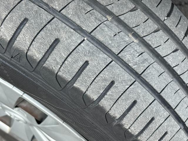 Ｘ　衝突軽減　レーンキープ　片側電動　ナビ　Ｂカメラ　ＥＴＣ　Ｉストップ　ＬＥＤヘッドライト　キーレス　禁煙車　記録簿　３列　フルフラット　ＡＢＳ　オートハイビーム　オートライト　電格ミラー