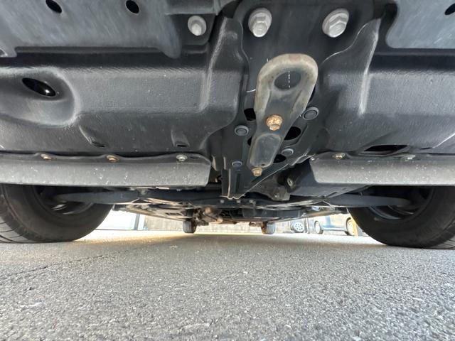 Ｘ　衝突軽減　レーンキープ　片側電動　ナビ　Ｂカメラ　ＥＴＣ　Ｉストップ　ＬＥＤヘッドライト　キーレス　禁煙車　記録簿　３列　フルフラット　ＡＢＳ　オートハイビーム　オートライト　電格ミラー