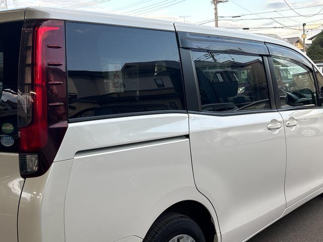 Ｘ　衝突軽減　レーンキープ　片側電動　ナビ　Ｂカメラ　ＥＴＣ　Ｉストップ　ＬＥＤヘッドライト　キーレス　禁煙車　記録簿　３列　フルフラット　ＡＢＳ　オートハイビーム　オートライト　電格ミラー