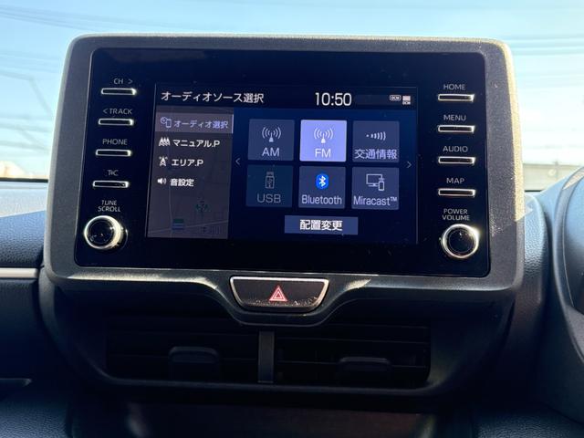 ヤリス Ｘ　４ＷＤ　衝突軽減　レーンキープ　障害物センサー　アダプティブクルーズ　ナビ　Ｂカメラ　Ｂｌｕｅｔｏｏｔｈオーディオ　ＥＴＣ　スマキー　禁煙車　フルフラット　ＡＢＳ　オートハイビーム　オートライト（5枚目）