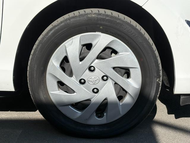 アクア Ｌ　障害物センサー　キーレス　記録簿　ＡＢＳ　電格ミラー　ＣＤ　運転席エアバッグ　助手席エアバッグ　エアコン　パワーウィンドウ　パワーステアリング（7枚目）