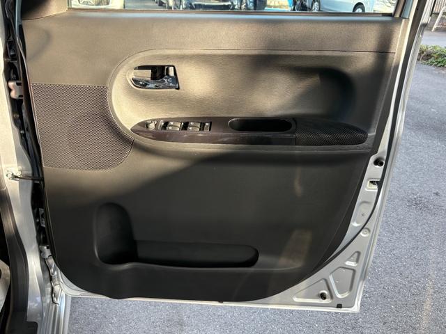 タント カスタムＸ　トップエディションＳＡＩＩＩ　衝突軽減　レーンキープ　障害物センサー　片側電動　ハーフレザー　シートヒーター　ナビ　フルセグ　Ｂカメラ　Ｉストップ　ＬＥＤヘッドライト　１４インチＡＷ　スマキー　禁煙車　フルフラット　ＡＢＳ（11枚目）