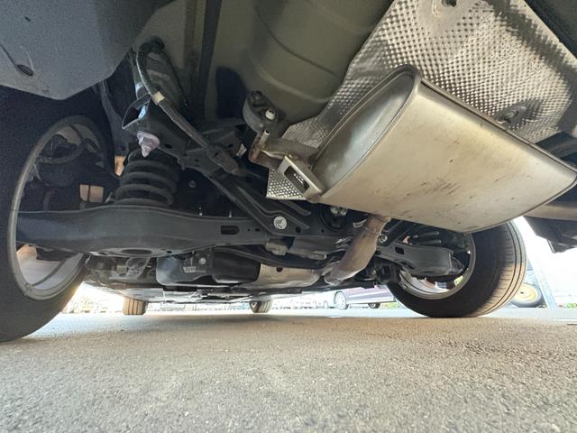 カローラツーリング ハイブリッド　Ｓ　４ＷＤ　衝突軽減　レーンキープ　障害物センサー　アダプティブクルーズ　ナビ　Ｂカメラ　Ｂｌｕｅｔｏｏｔｈオーディオ　ＥＴＣ　ＬＥＤヘッドライト　１６インチＡＷ　スマキー　フルフラット　ＡＢＳ（28枚目）