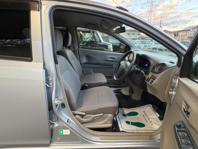 ピクシスエポック Ｇ　ＳＡ　衝突軽減　ナビ　フルセグ　Ｂカメラ　Ｂｌｕｅｔｏｏｔｈオーディオ　ＥＴＣ　Ｉストップ　ＬＥＤヘッドライト　１４インチＡＷ　スマキー　禁煙車　記録簿　フルフラット　ＡＢＳ　電格ミラー　ＣＤ　ＤＶＤ再生（8枚目）