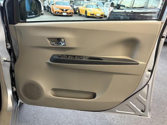 ピクシスエポック Ｇ　ＳＡ　衝突軽減　ナビ　フルセグ　Ｂカメラ　Ｂｌｕｅｔｏｏｔｈオーディオ　ＥＴＣ　Ｉストップ　ＬＥＤヘッドライト　１４インチＡＷ　スマキー　禁煙車　記録簿　フルフラット　ＡＢＳ　電格ミラー　ＣＤ　ＤＶＤ再生（11枚目）