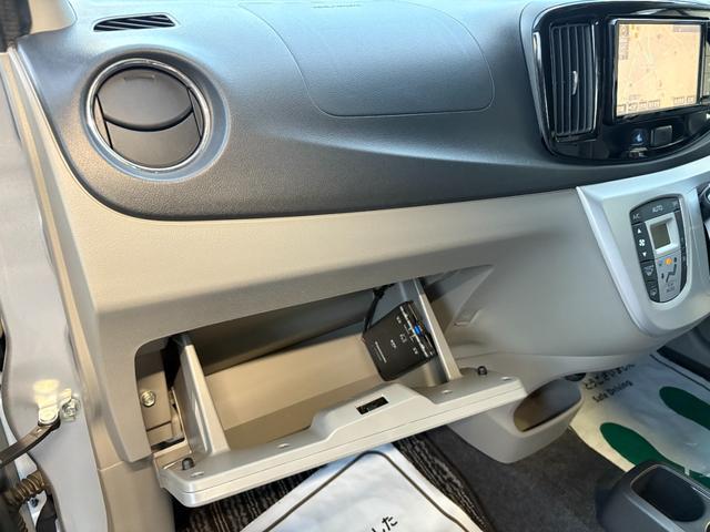 ピクシスエポック Ｇ　ＳＡ　衝突軽減　ナビ　フルセグ　Ｂカメラ　Ｂｌｕｅｔｏｏｔｈオーディオ　ＥＴＣ　Ｉストップ　ＬＥＤヘッドライト　１４インチＡＷ　スマキー　禁煙車　記録簿　フルフラット　ＡＢＳ　電格ミラー　ＣＤ　ＤＶＤ再生（32枚目）