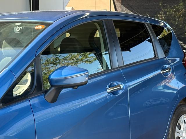 ノート X 衝突軽減 レーンキープ 障害物センサー ナビ 全周囲カメラ Fカメラ サイドカメラ Bカメラ ETC Iストップ スマキー 禁煙車 記録簿 ABS オートハイビーム オートライト 電格ミラー CD(23枚目)