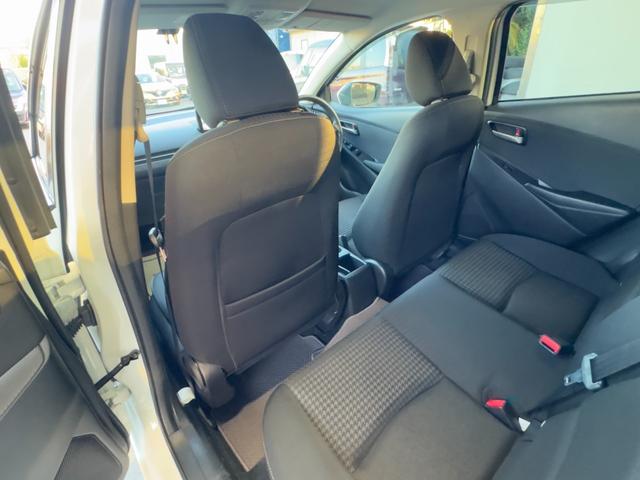 デミオ １５Ｓ　衝突軽減　レーンキープ　障害物センサー　ナビ　Ｂｌｕｅｔｏｏｔｈオーディオ　ＥＴＣ　Ｉストップ　スマキー　禁煙車　ＡＢＳ　オートハイビーム　オートライト　電格ミラー　運転席エアバッグ　助手席エアバッグ（46枚目）