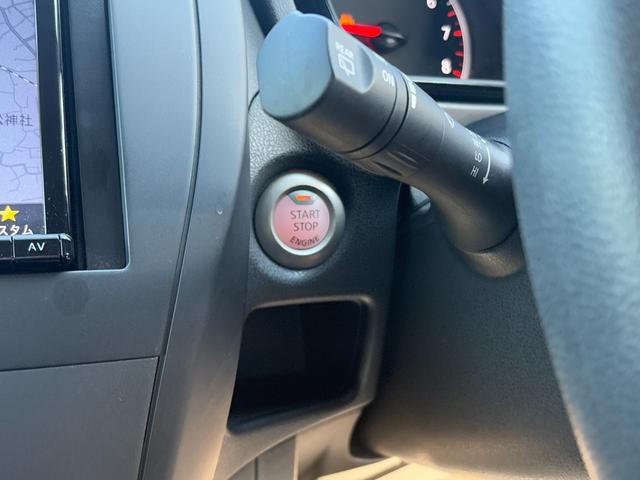 ノート Ｘ　衝突軽減　レーンキープ　障害物センサー　ナビ　ワンセグ　Ｂカメラ　Ｂｌｕｅｔｏｏｔｈオーディオ　ＥＴＣ　Ｉストップ　スマキー　禁煙車　ＡＢＳ　オートライト　電格ミラー　運転席エアバッグ（9枚目）