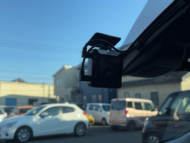 ノート Ｘ　衝突軽減　レーンキープ　障害物センサー　ナビ　ワンセグ　Ｂカメラ　Ｂｌｕｅｔｏｏｔｈオーディオ　ＥＴＣ　Ｉストップ　スマキー　禁煙車　ＡＢＳ　オートライト　電格ミラー　運転席エアバッグ（25枚目）