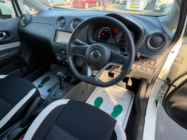 ノート Ｘ　衝突軽減　レーンキープ　障害物センサー　ナビ　ワンセグ　Ｂカメラ　Ｂｌｕｅｔｏｏｔｈオーディオ　ＥＴＣ　Ｉストップ　スマキー　禁煙車　ＡＢＳ　オートライト　電格ミラー　運転席エアバッグ（30枚目）