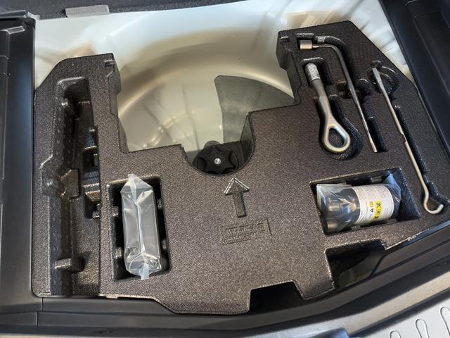 ノート Ｘ　衝突軽減　レーンキープ　障害物センサー　ナビ　ワンセグ　Ｂカメラ　Ｂｌｕｅｔｏｏｔｈオーディオ　ＥＴＣ　Ｉストップ　スマキー　禁煙車　ＡＢＳ　オートライト　電格ミラー　運転席エアバッグ（36枚目）