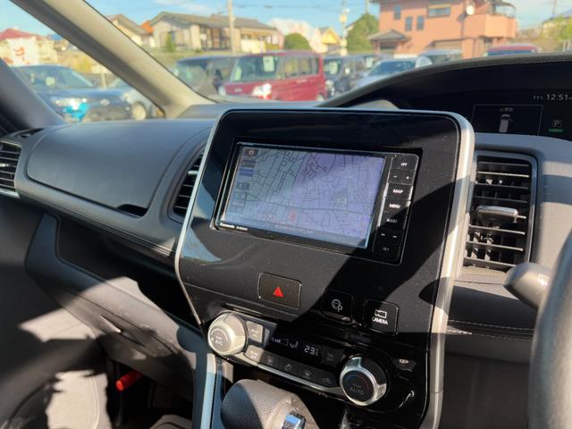 セレナ ハイウェイスター　Ｖセレクション　衝突軽減　レーンキープ　障害物センサー　アダプティブクルーズ　両側電動　ナビ　フルセグ　全周囲カメラ　Ｆカメラ　サイドカメラ　Ｂカメラ　Ｂｌｕｅｔｏｏｔｈオーディオ　ＥＴＣ（4枚目）