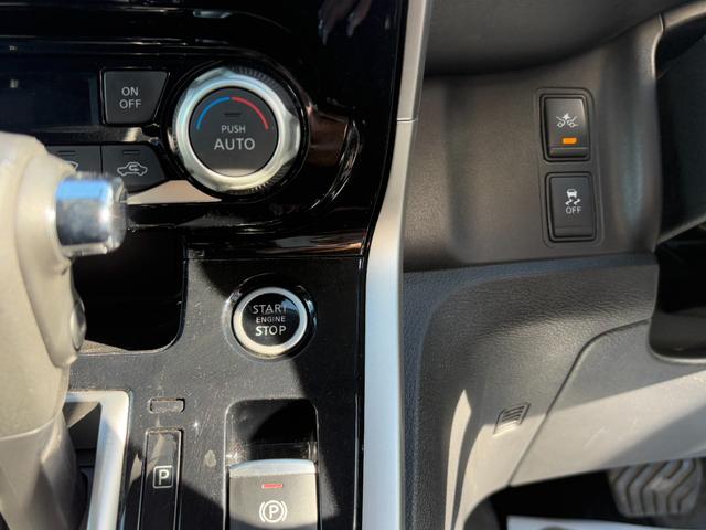 セレナ ハイウェイスター　Ｖセレクション　衝突軽減　レーンキープ　障害物センサー　アダプティブクルーズ　両側電動　ナビ　フルセグ　全周囲カメラ　Ｆカメラ　サイドカメラ　Ｂカメラ　Ｂｌｕｅｔｏｏｔｈオーディオ　ＥＴＣ（7枚目）