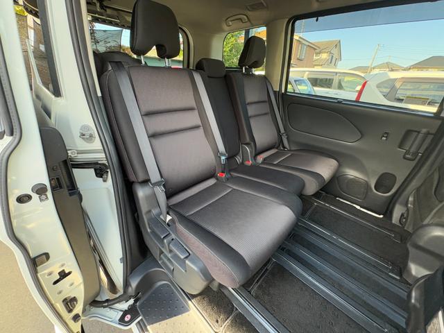 セレナ ハイウェイスター　Ｖセレクション　衝突軽減　レーンキープ　障害物センサー　アダプティブクルーズ　両側電動　ナビ　フルセグ　全周囲カメラ　Ｆカメラ　サイドカメラ　Ｂカメラ　Ｂｌｕｅｔｏｏｔｈオーディオ　ＥＴＣ（10枚目）