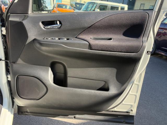 セレナ ハイウェイスター　Ｖセレクション　衝突軽減　レーンキープ　障害物センサー　アダプティブクルーズ　両側電動　ナビ　フルセグ　全周囲カメラ　Ｆカメラ　サイドカメラ　Ｂカメラ　Ｂｌｕｅｔｏｏｔｈオーディオ　ＥＴＣ（12枚目）