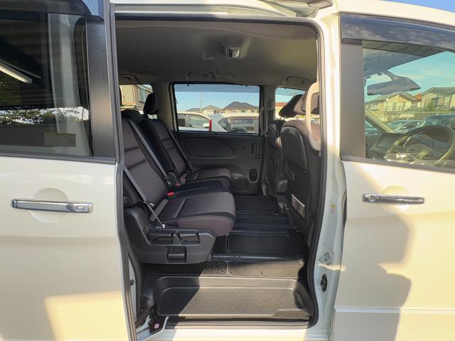 セレナ ハイウェイスター　Ｖセレクション　衝突軽減　レーンキープ　障害物センサー　アダプティブクルーズ　両側電動　ナビ　フルセグ　全周囲カメラ　Ｆカメラ　サイドカメラ　Ｂカメラ　Ｂｌｕｅｔｏｏｔｈオーディオ　ＥＴＣ（27枚目）