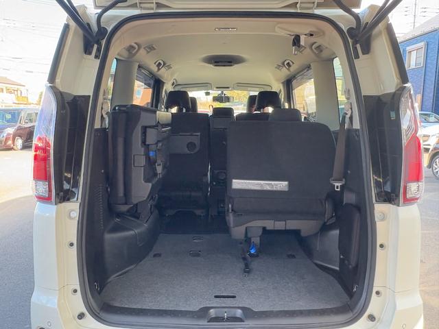 セレナ ハイウェイスター　Ｖセレクション　衝突軽減　レーンキープ　障害物センサー　アダプティブクルーズ　両側電動　ナビ　フルセグ　全周囲カメラ　Ｆカメラ　サイドカメラ　Ｂカメラ　Ｂｌｕｅｔｏｏｔｈオーディオ　ＥＴＣ（30枚目）