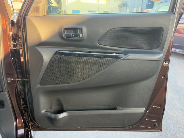 デイズルークス ハイウェイスター　Ｘ　衝突軽減　片側電動　ナビ　フルセグ　全周囲カメラ　Ｆカメラ　サイドカメラ　Ｂカメラ　Ｂｌｕｅｔｏｏｔｈオーディオ　ＥＴＣ　Ｉストップ　ＬＥＤヘッドライト　スマキー　禁煙車　フルフラット　ＡＢＳ（14枚目）