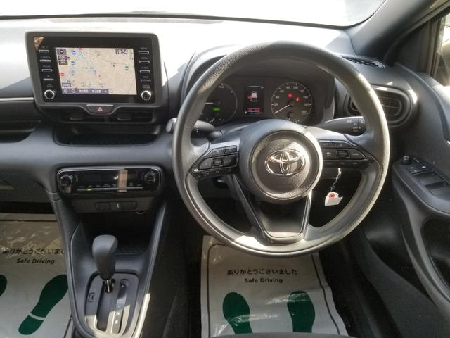 ヤリス ハイブリッドＸ　衝突軽減　レーンキープ　障害物センサー　アダプティブクルーズ　ナビ　Ｂｌｕｅｔｏｏｔｈオーディオ　ＥＴＣ　キーレス　禁煙車　ＡＢＳ　オートハイビーム　オートライト　電格ミラー　運転席エアバッグ（11枚目）