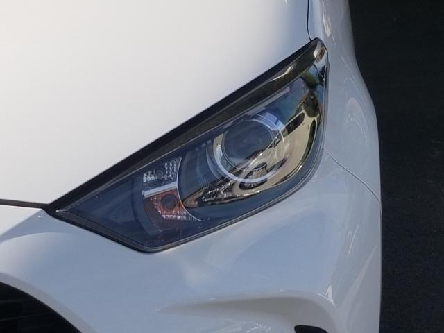 ヤリス ハイブリッドＸ　衝突軽減　レーンキープ　障害物センサー　アダプティブクルーズ　ナビ　Ｂｌｕｅｔｏｏｔｈオーディオ　ＥＴＣ　キーレス　禁煙車　ＡＢＳ　オートハイビーム　オートライト　電格ミラー　運転席エアバッグ（18枚目）