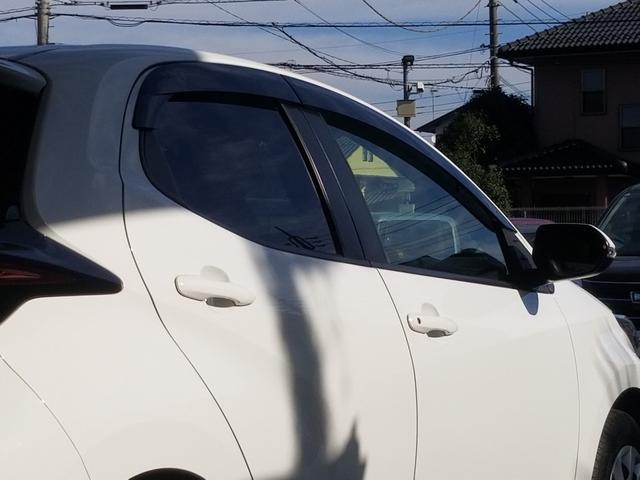 ヤリス ハイブリッドＸ　衝突軽減　レーンキープ　障害物センサー　アダプティブクルーズ　ナビ　Ｂｌｕｅｔｏｏｔｈオーディオ　ＥＴＣ　キーレス　禁煙車　ＡＢＳ　オートハイビーム　オートライト　電格ミラー　運転席エアバッグ（54枚目）