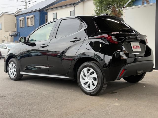 ヤリス Ｘ　衝突軽減　レーンキープ　ナビ　Ｂｌｕｅｔｏｏｔｈオーディオ　ＥＴＣ　スマキー　禁煙車　ＡＢＳ　オートハイビーム　オートライト　電格ミラー　運転席エアバッグ　助手席エアバッグ　サイドエアバッグ　エアコン（16枚目）