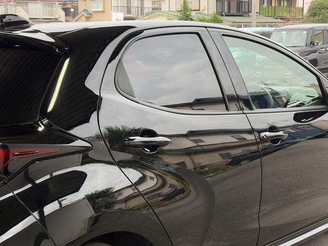 ヤリス Ｘ　衝突軽減　レーンキープ　ナビ　Ｂｌｕｅｔｏｏｔｈオーディオ　ＥＴＣ　スマキー　禁煙車　ＡＢＳ　オートハイビーム　オートライト　電格ミラー　運転席エアバッグ　助手席エアバッグ　サイドエアバッグ　エアコン（49枚目）