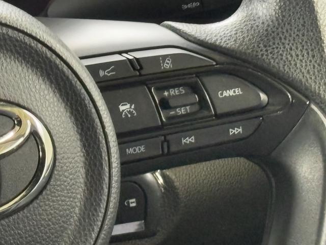 ヤリス ハイブリッドＸ　衝突軽減　レーンキープ　障害物センサー　アダプティブクルーズ　ナビ　Ｂカメラ　Ｂｌｕｅｔｏｏｔｈオーディオ　ＥＴＣ　キーレス　禁煙車　ＡＢＳ　オートハイビーム　オートライト　電格ミラー（13枚目）