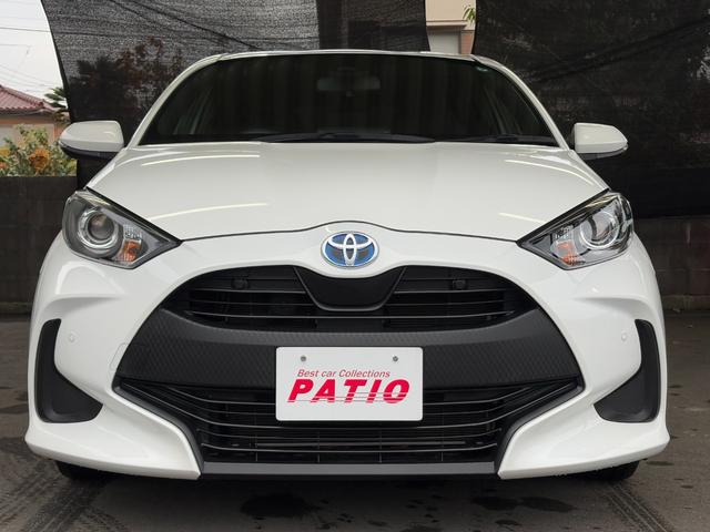 ヤリス ハイブリッドＸ　衝突軽減　レーンキープ　障害物センサー　アダプティブクルーズ　ナビ　Ｂカメラ　Ｂｌｕｅｔｏｏｔｈオーディオ　ＥＴＣ　キーレス　禁煙車　ＡＢＳ　オートハイビーム　オートライト　電格ミラー（16枚目）