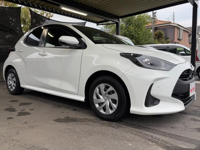 ヤリス ハイブリッドＸ　衝突軽減　レーンキープ　障害物センサー　アダプティブクルーズ　ナビ　Ｂカメラ　Ｂｌｕｅｔｏｏｔｈオーディオ　ＥＴＣ　キーレス　禁煙車　ＡＢＳ　オートハイビーム　オートライト　電格ミラー（18枚目）