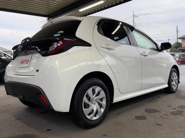 ヤリス ハイブリッドＸ　衝突軽減　レーンキープ　障害物センサー　アダプティブクルーズ　ナビ　Ｂカメラ　Ｂｌｕｅｔｏｏｔｈオーディオ　ＥＴＣ　キーレス　禁煙車　ＡＢＳ　オートハイビーム　オートライト　電格ミラー（37枚目）