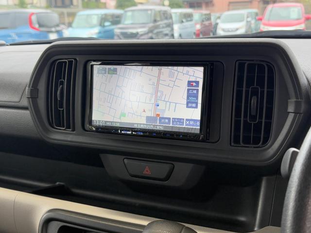 パッソ Ｘ　Ｓ　衝突軽減　レーンキープ　ナビ　Ｂカメラ　Ｉストップ　スマキー　禁煙車　ＡＢＳ　オートハイビーム　電格ミラー　ベンチシート　ＣＤ　運転席エアバッグ　助手席エアバッグ　エアコン　パワーウィンドウ（4枚目）